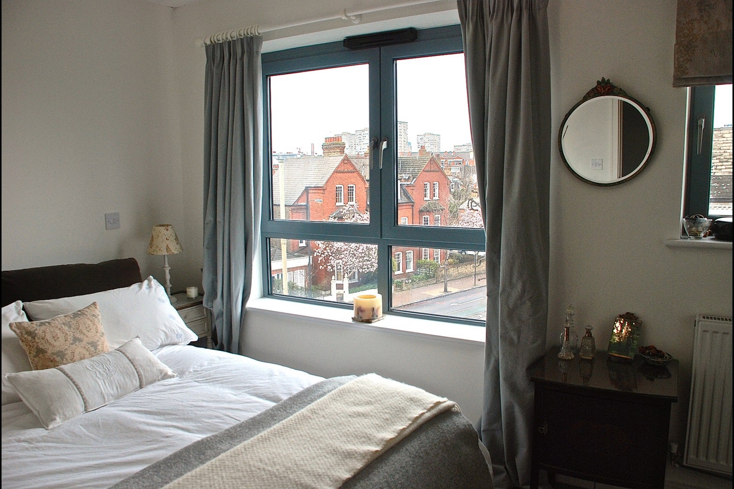 Flat Roydon Close in Greater London