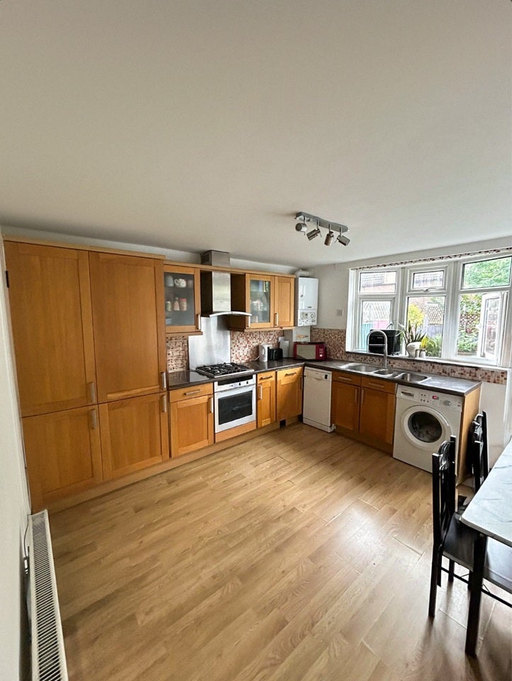 Room Fawcett Close in Greater London