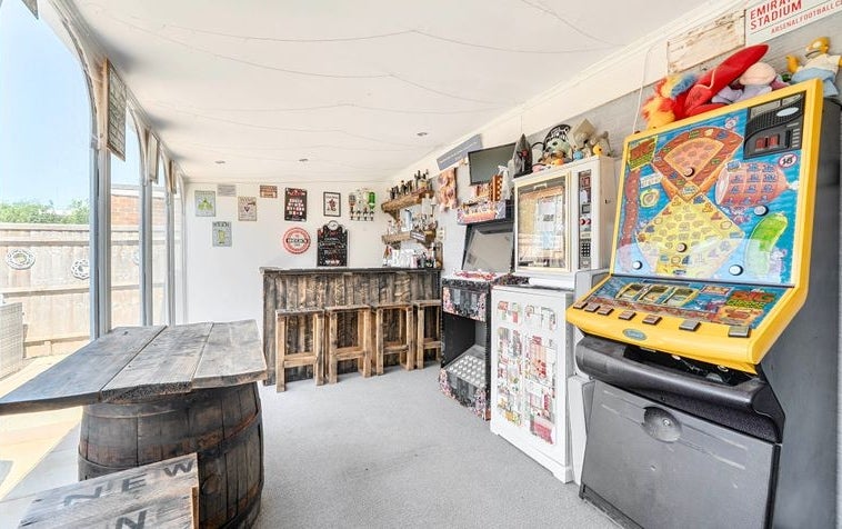House Ashurst Close in Winchester