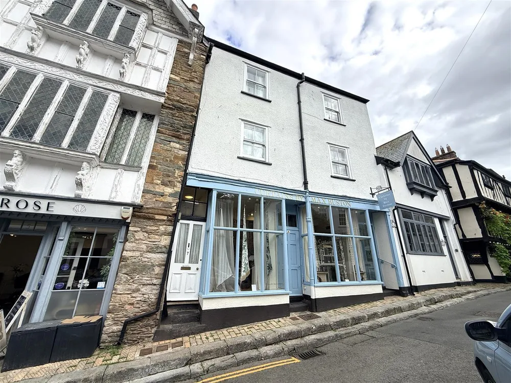 Flat Higher Street in South Hams