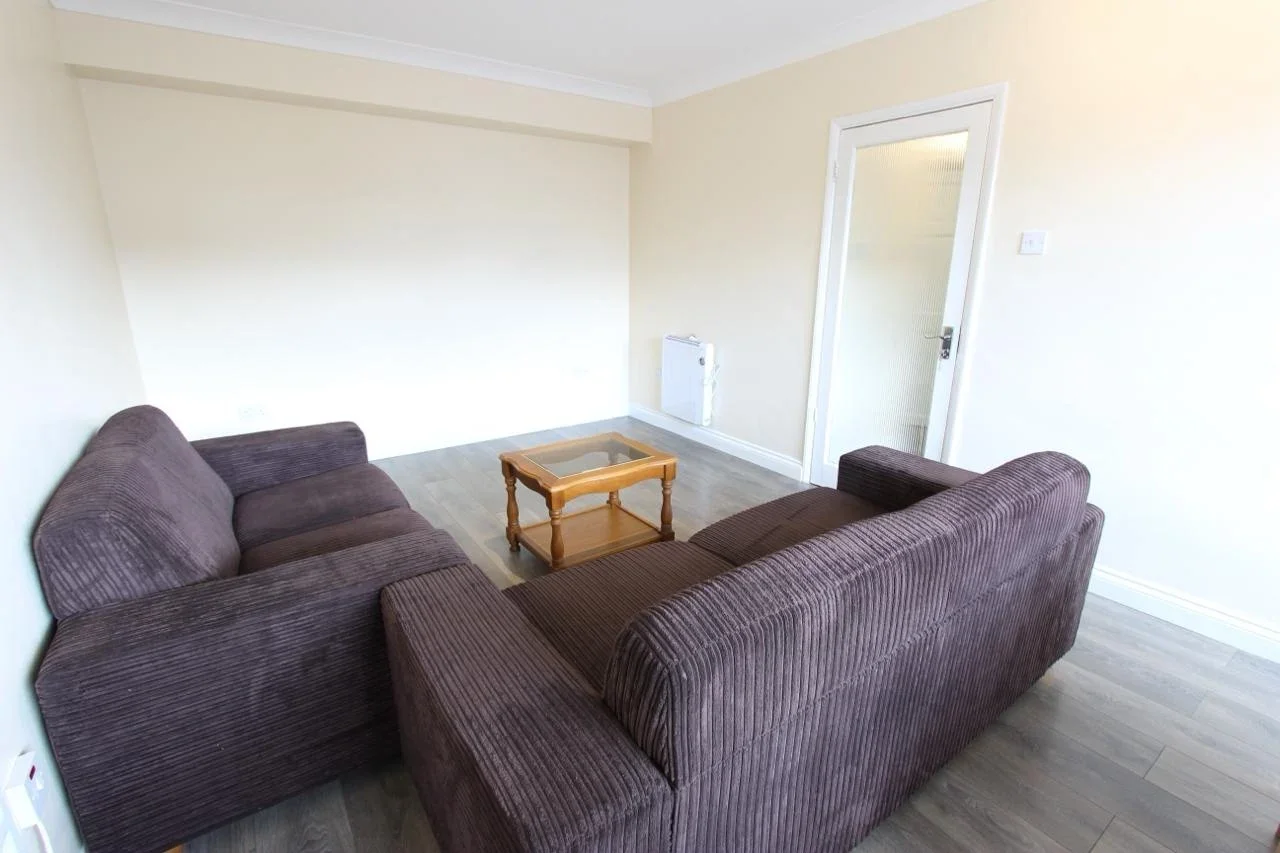 Flat Friern Park in Greater London