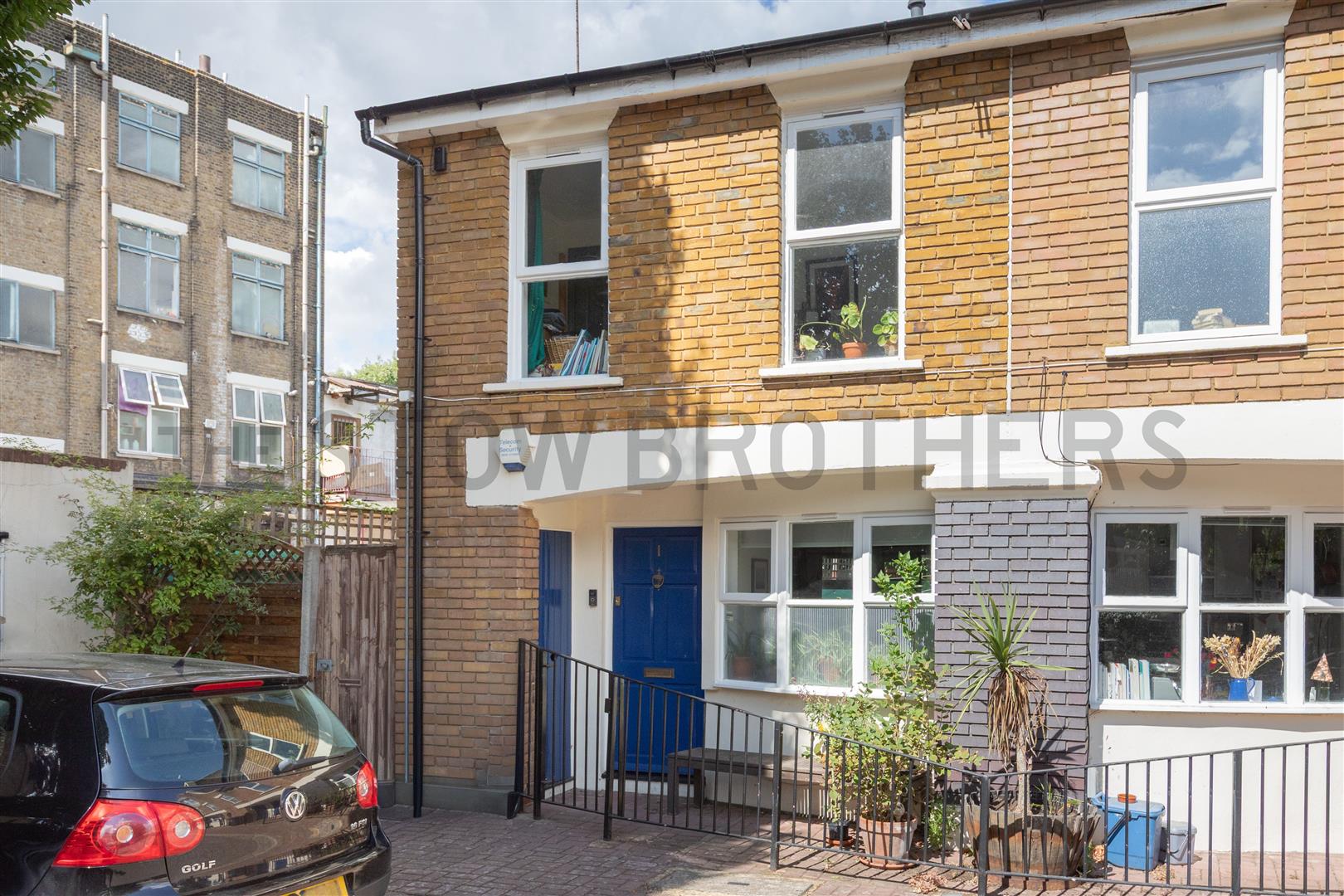House Ridley Road in Greater London