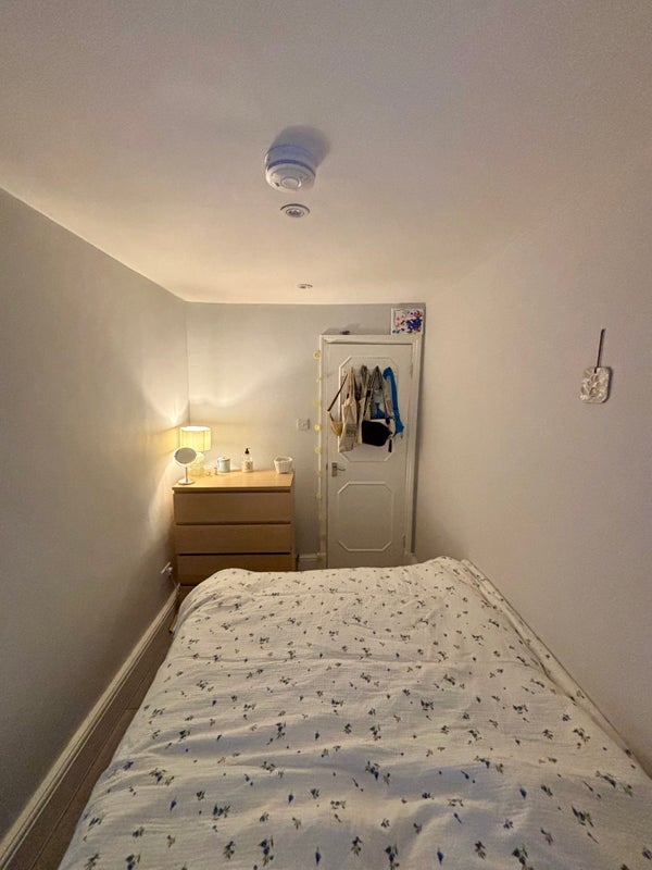 Room Chepstow Road in City of Westminster