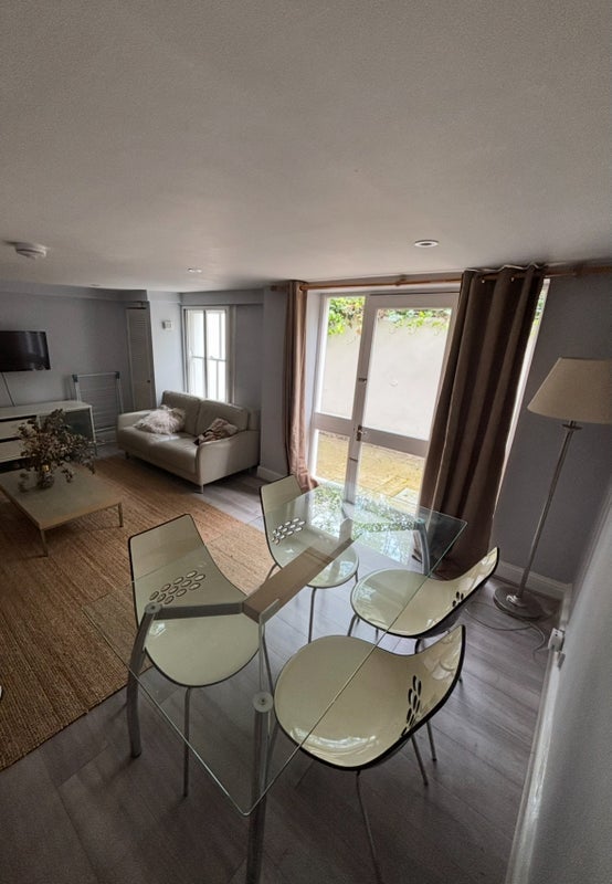 Room Chepstow Road in City of Westminster
