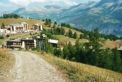 Room Avenue du Col d'Izoard in Briançon