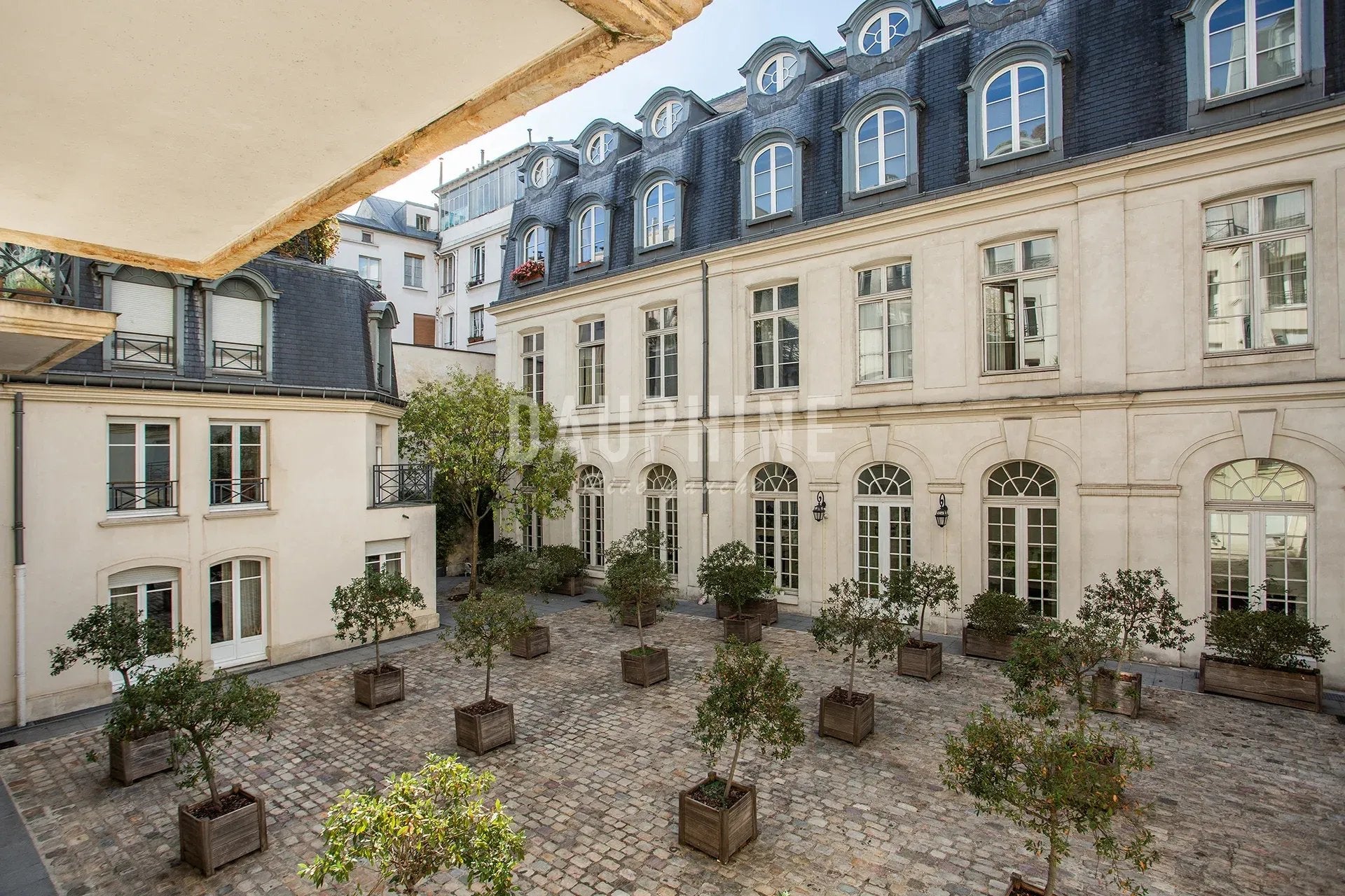 Flat Quai de Conti in Paris