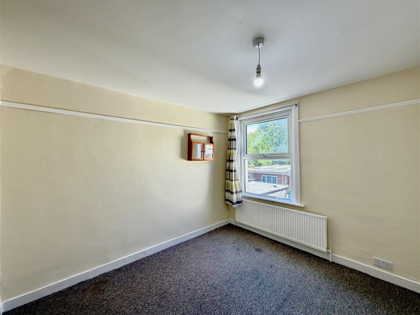 Flat Strafford Road in Greater London