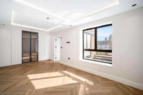 House Haynt Walk in Greater London