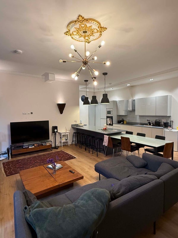 Room North Villas in Greater London