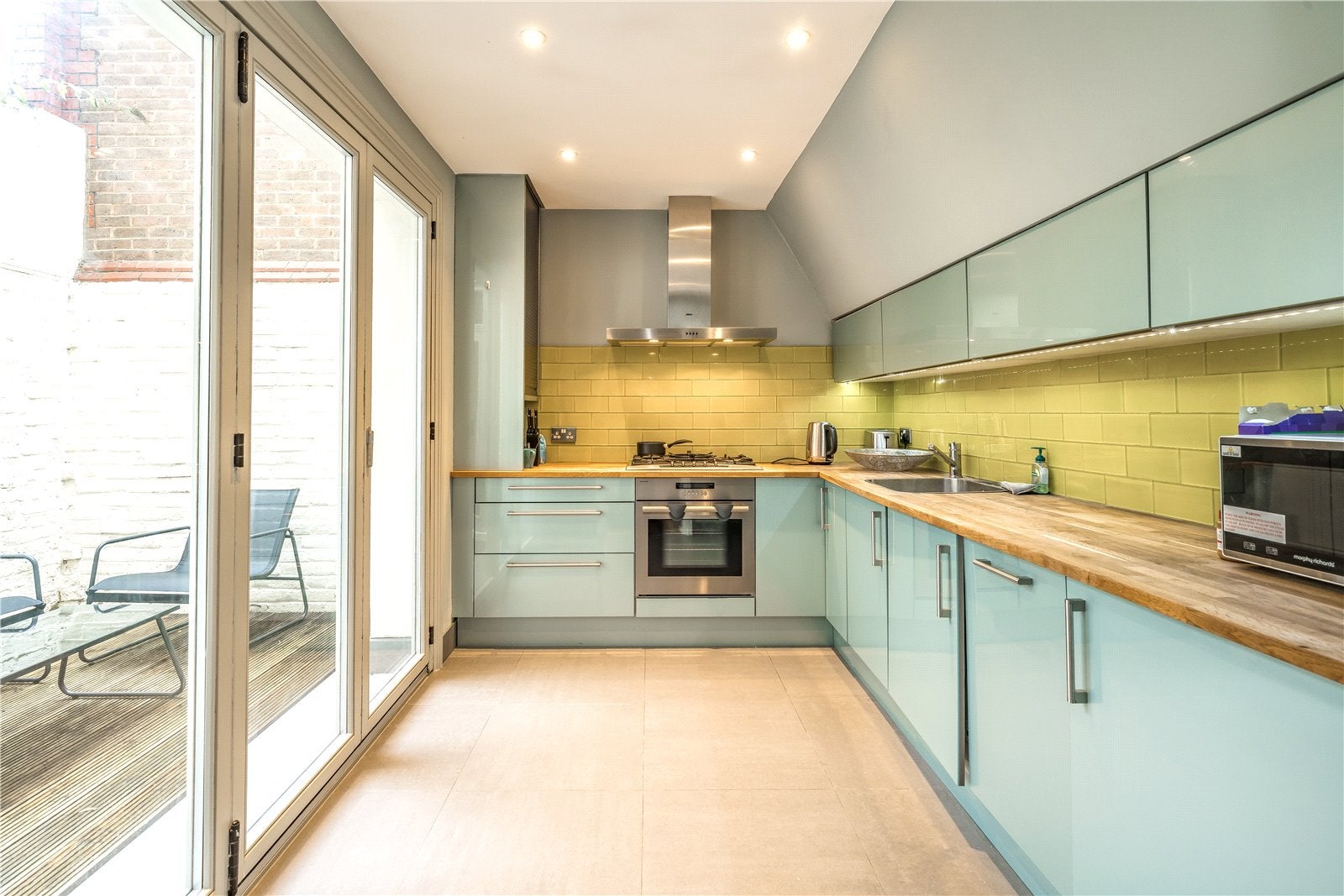 Flat Lots Road in Greater London