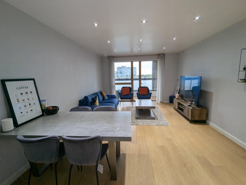 Room Rupert Road in Greater London
