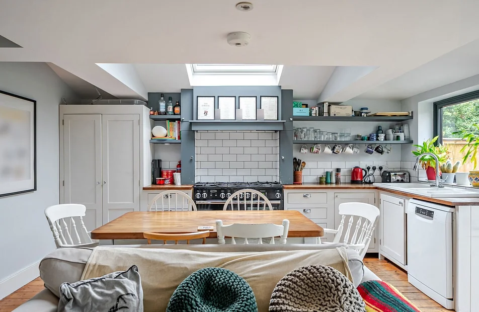 Flat Brandreth Road in Greater London