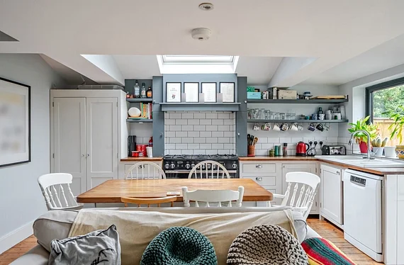 Flat Brandreth Road in Greater London