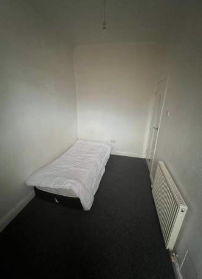 Room Holmes Street in Rochdale