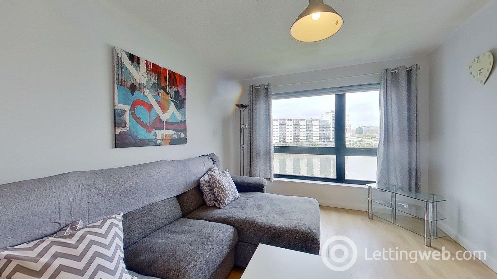 Flat Mavisbank Gardens in Glasgow