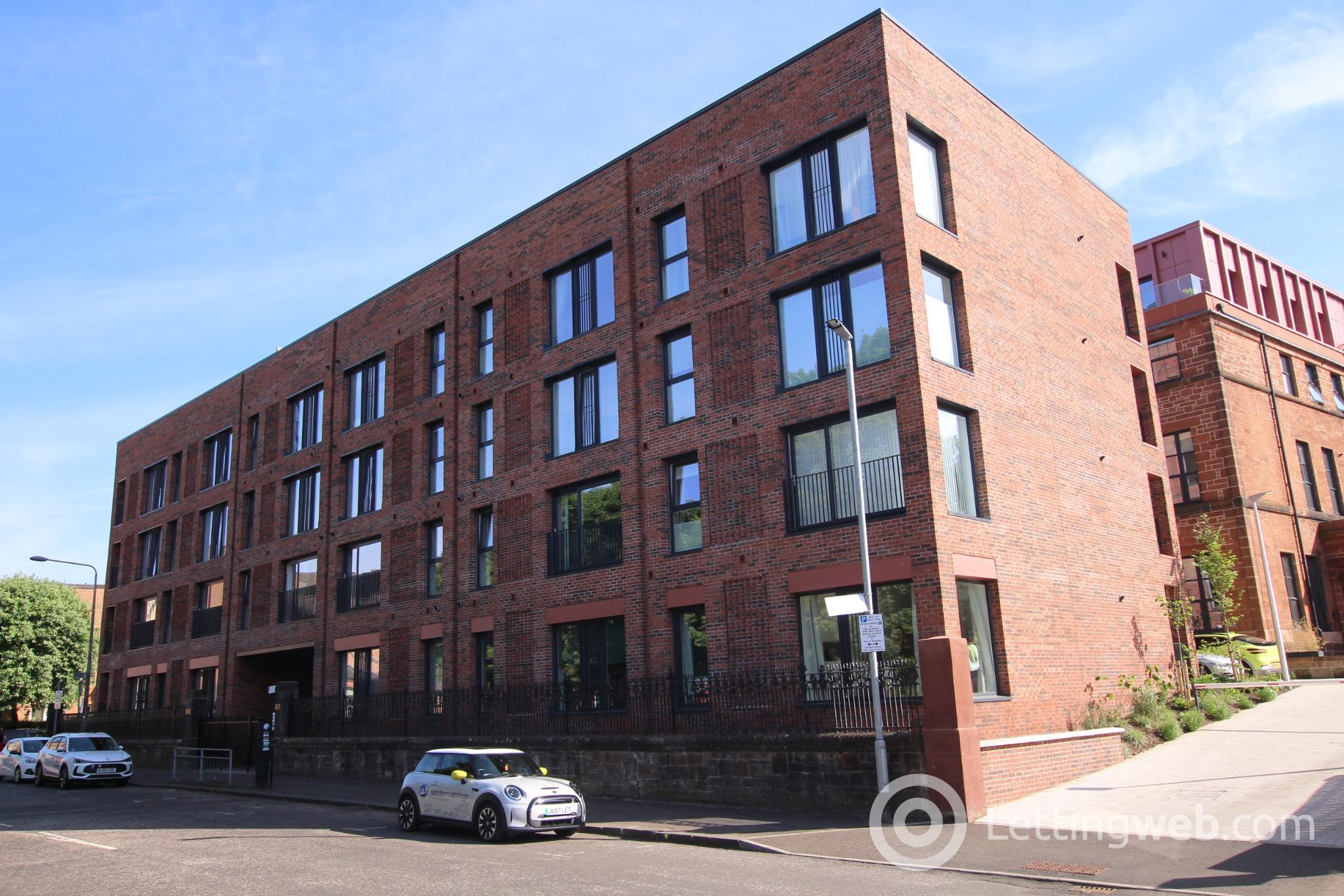Flat North Woodside Road in Glasgow