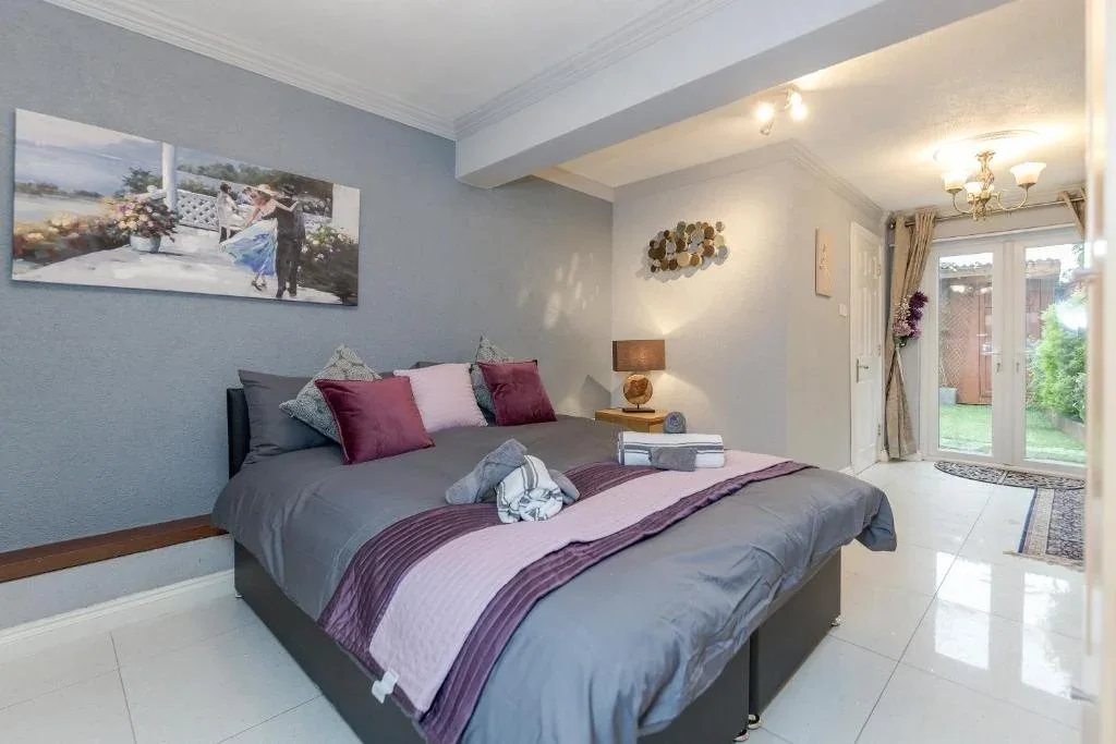 Flat Merton Road in Watford