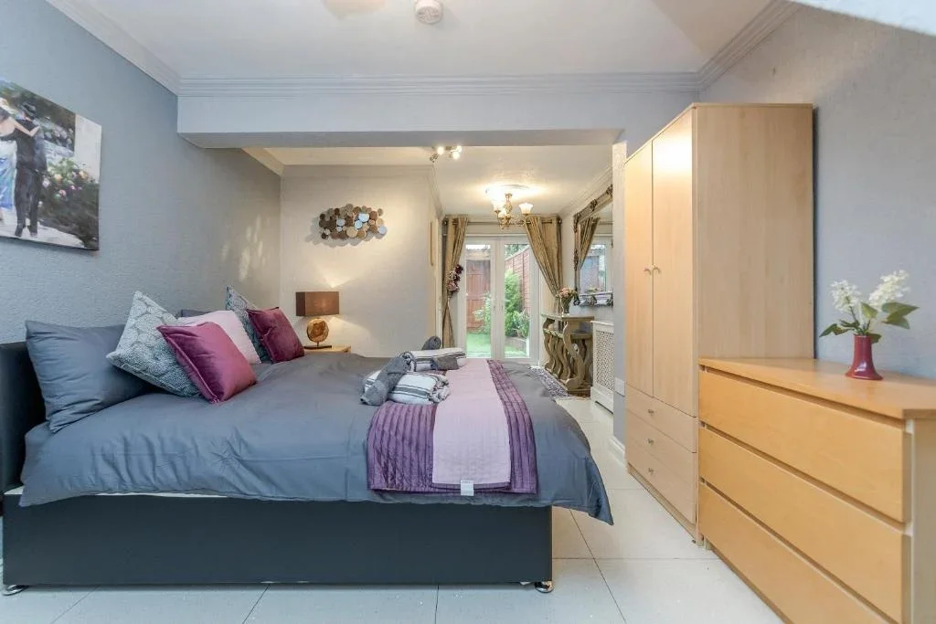 Flat Merton Road in Watford