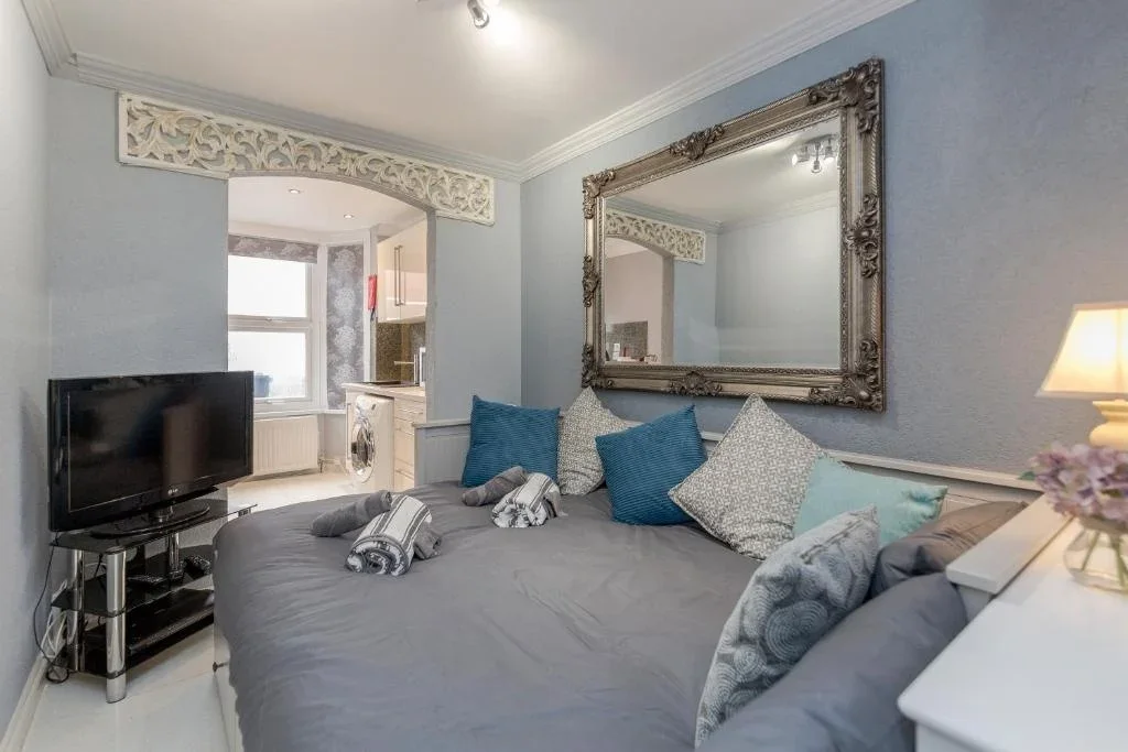 Flat Merton Road in Watford
