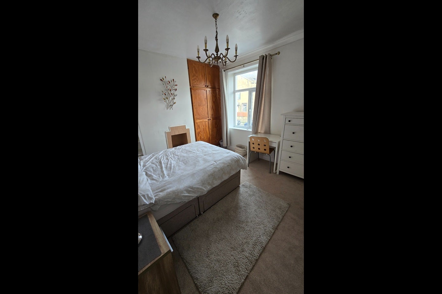 Room Exmouth Place in Bradford