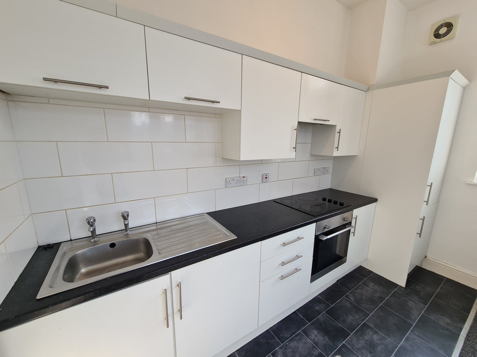 Flat Lloyd Street South in Manchester