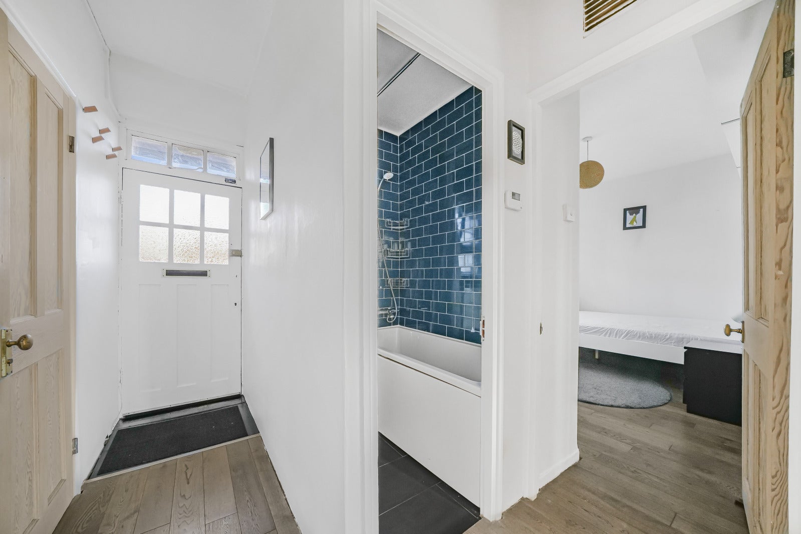 Flat Hurlock Street in Greater London