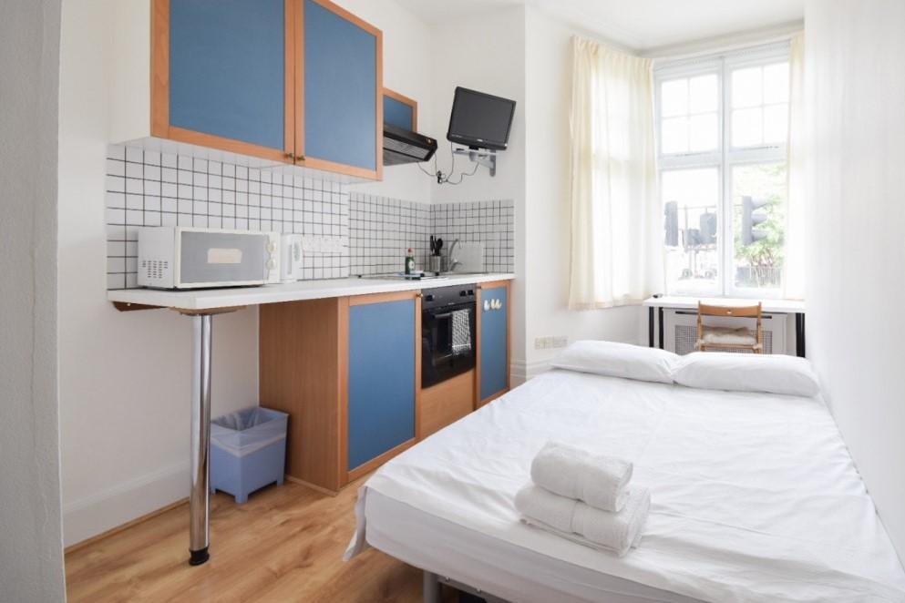 Flat Fulham Palace Road in Greater London