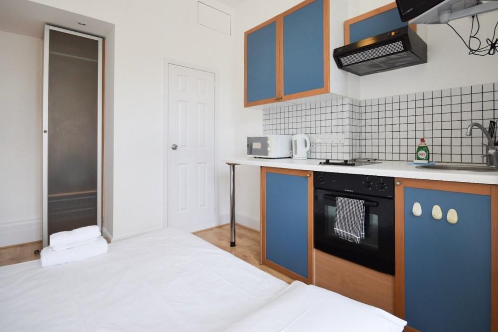 Flat Fulham Palace Road in Greater London