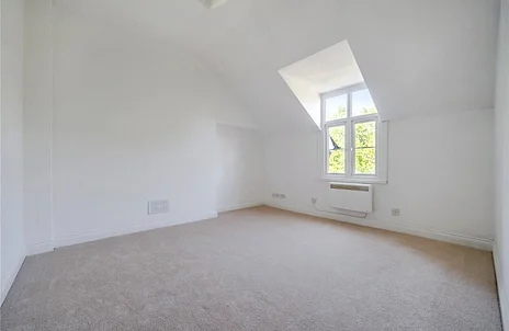 Flat Upton Park in Slough