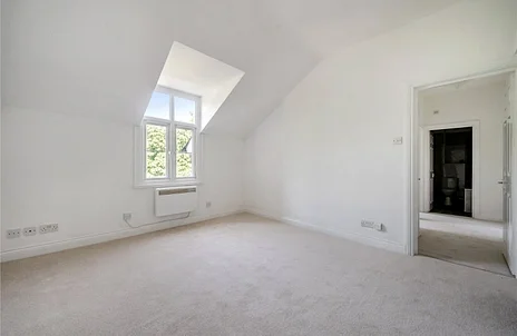 Flat Upton Park in Slough