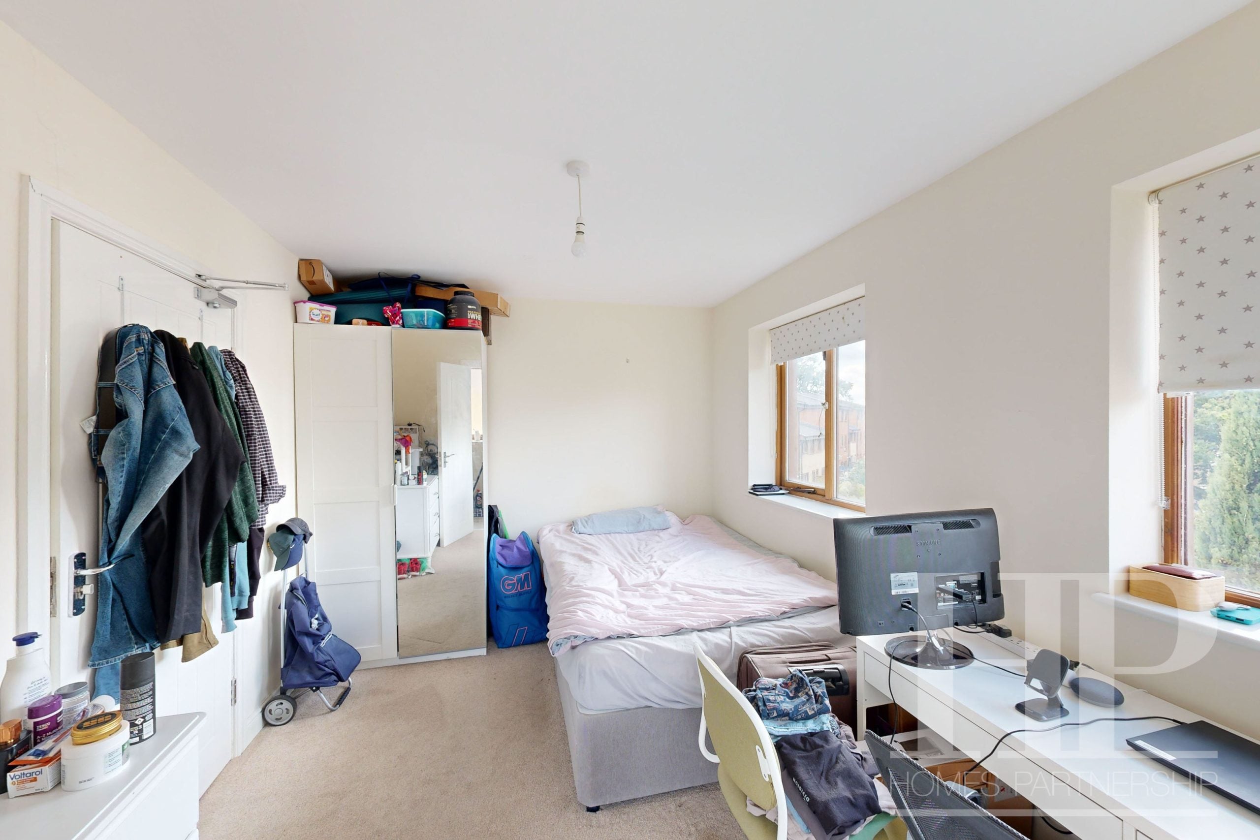 Room Commonwealth Drive in Crawley
