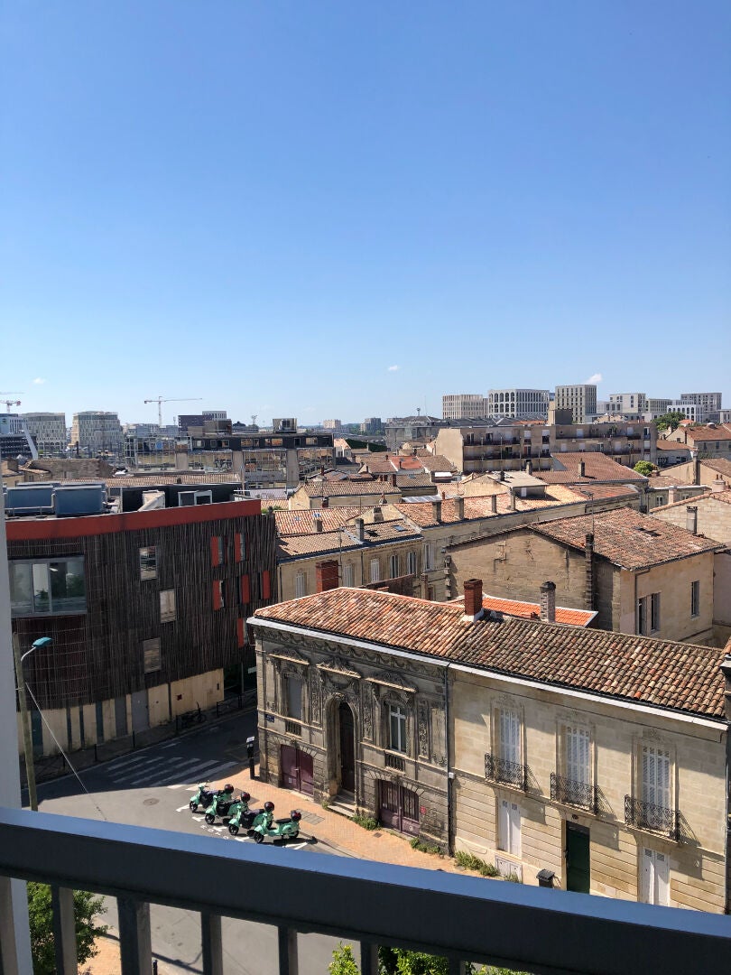 Flat Rue Eugène Le Roy in Bordeaux