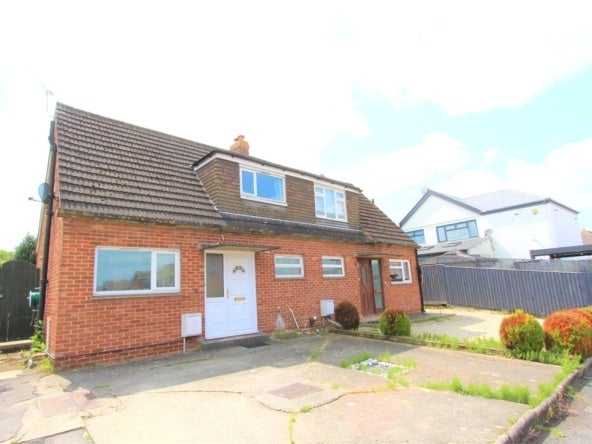 House Hereford Lawns in Swindon