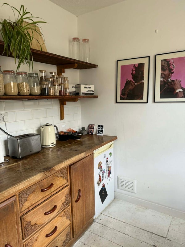 Room Trent Road in Greater London
