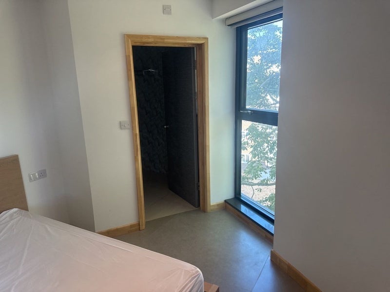 Room Lowth Road in Greater London