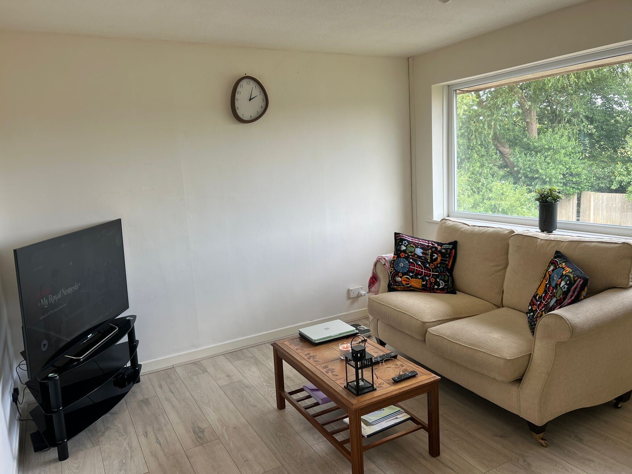 Flat Norwich Drive in Moreton