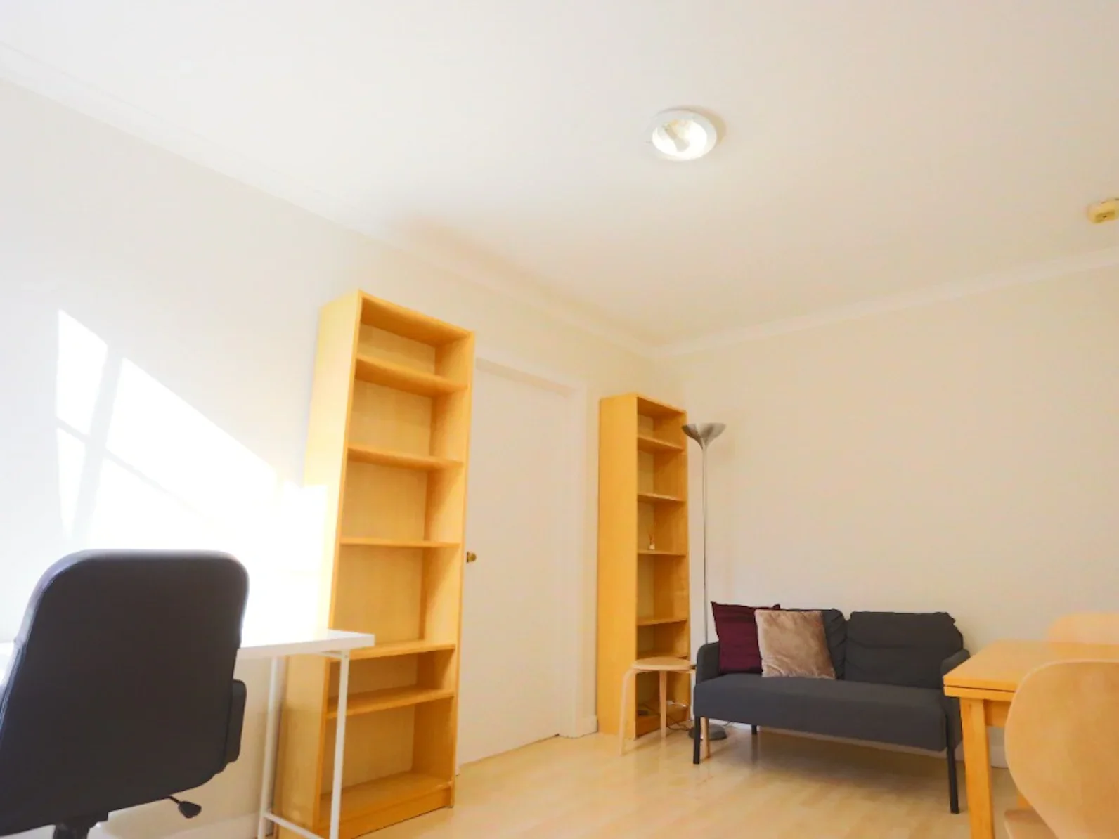 Flat Nicolson Street in Edinburgh