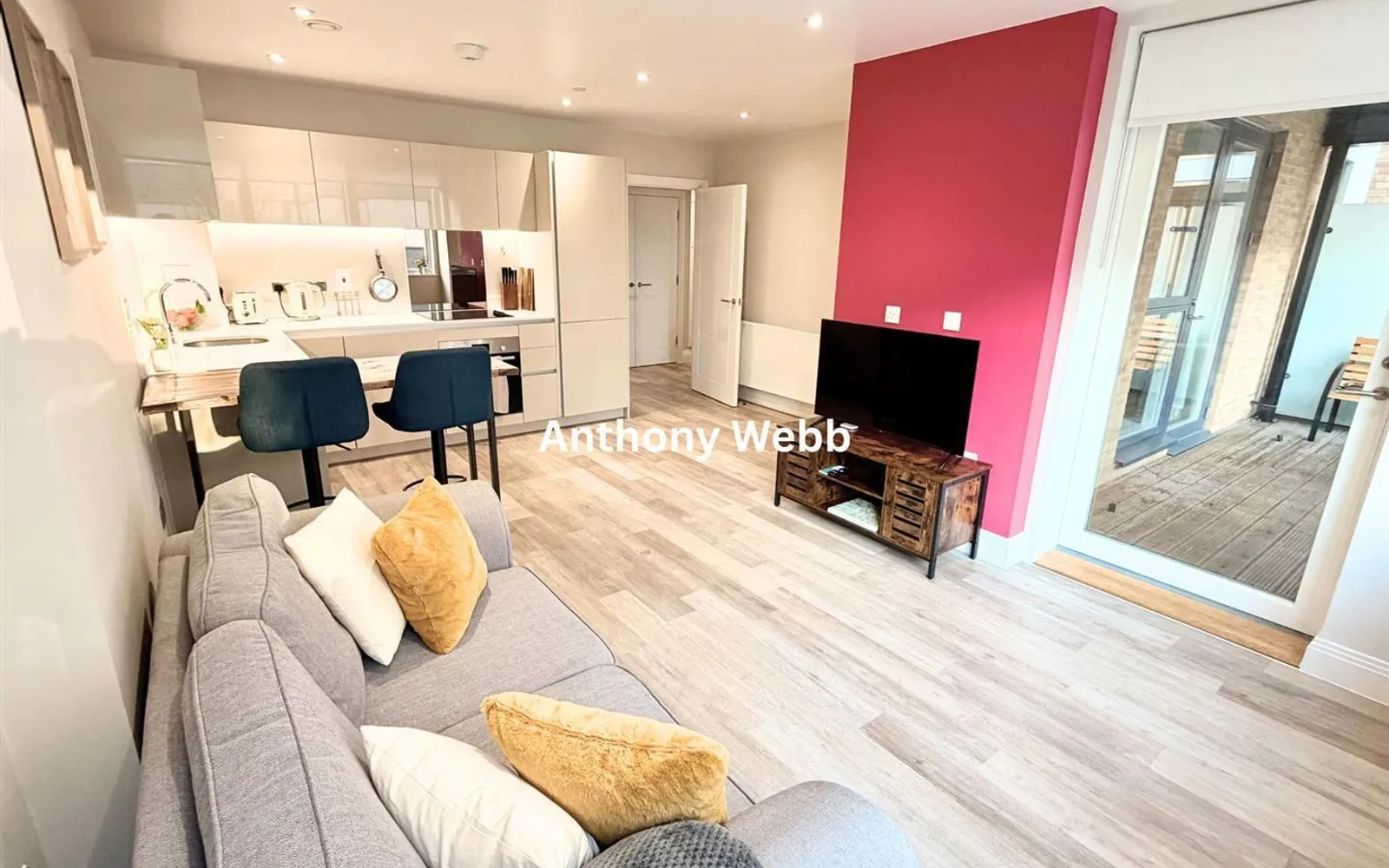 Flat Ryalls Court in London