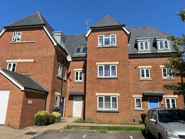 Flat Sullivan Close in Canterbury