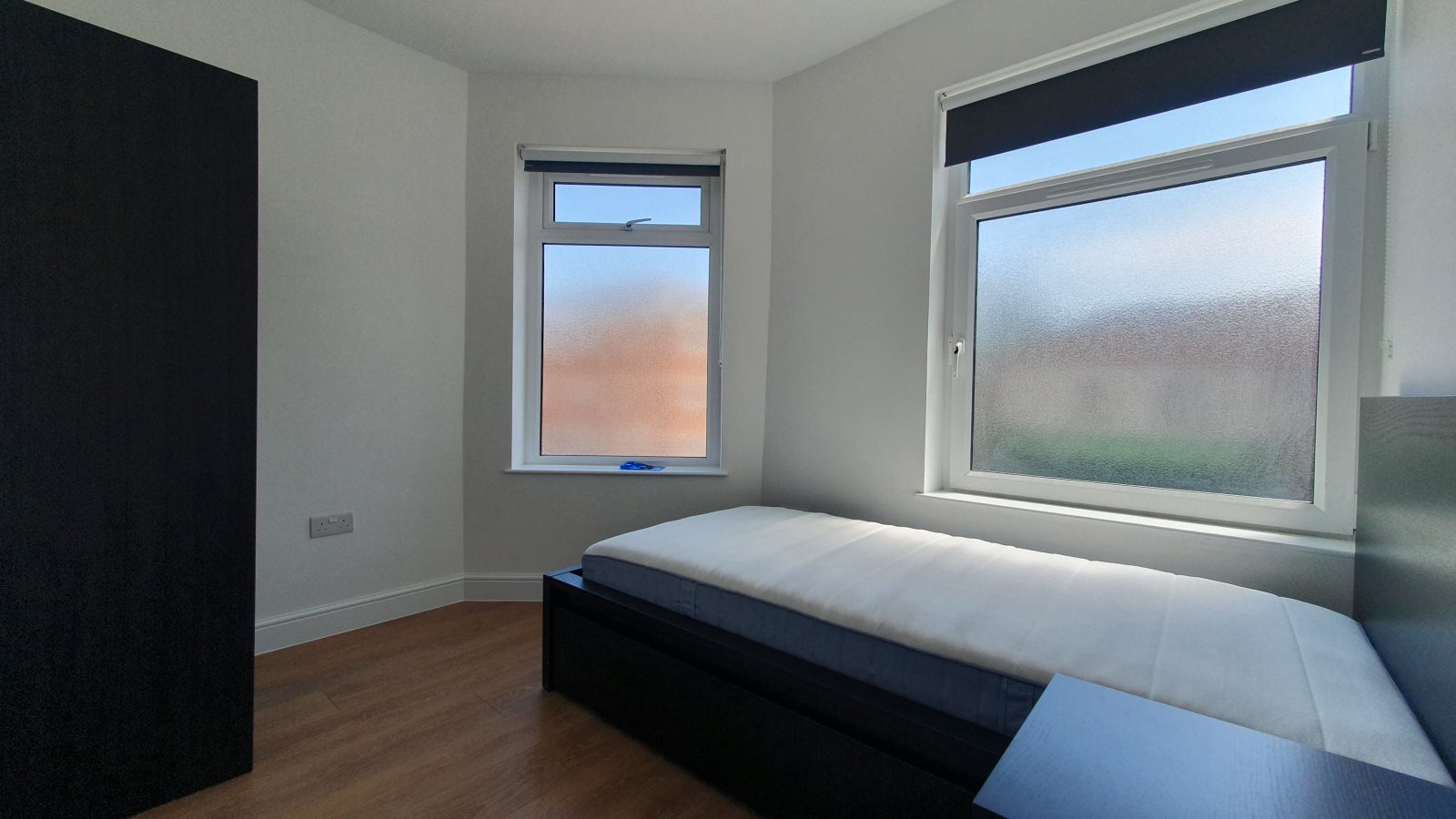 Room Broadway in Cardiff
