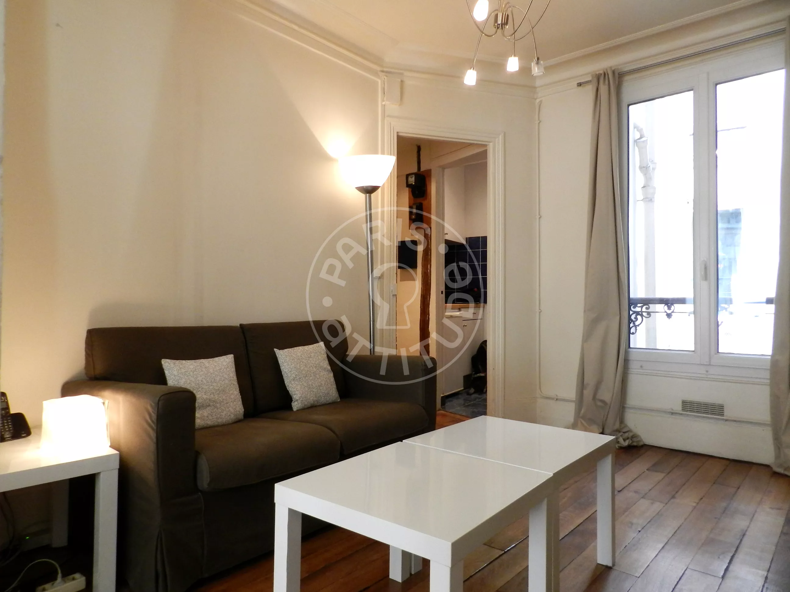 Flat Rue Dulong in Paris