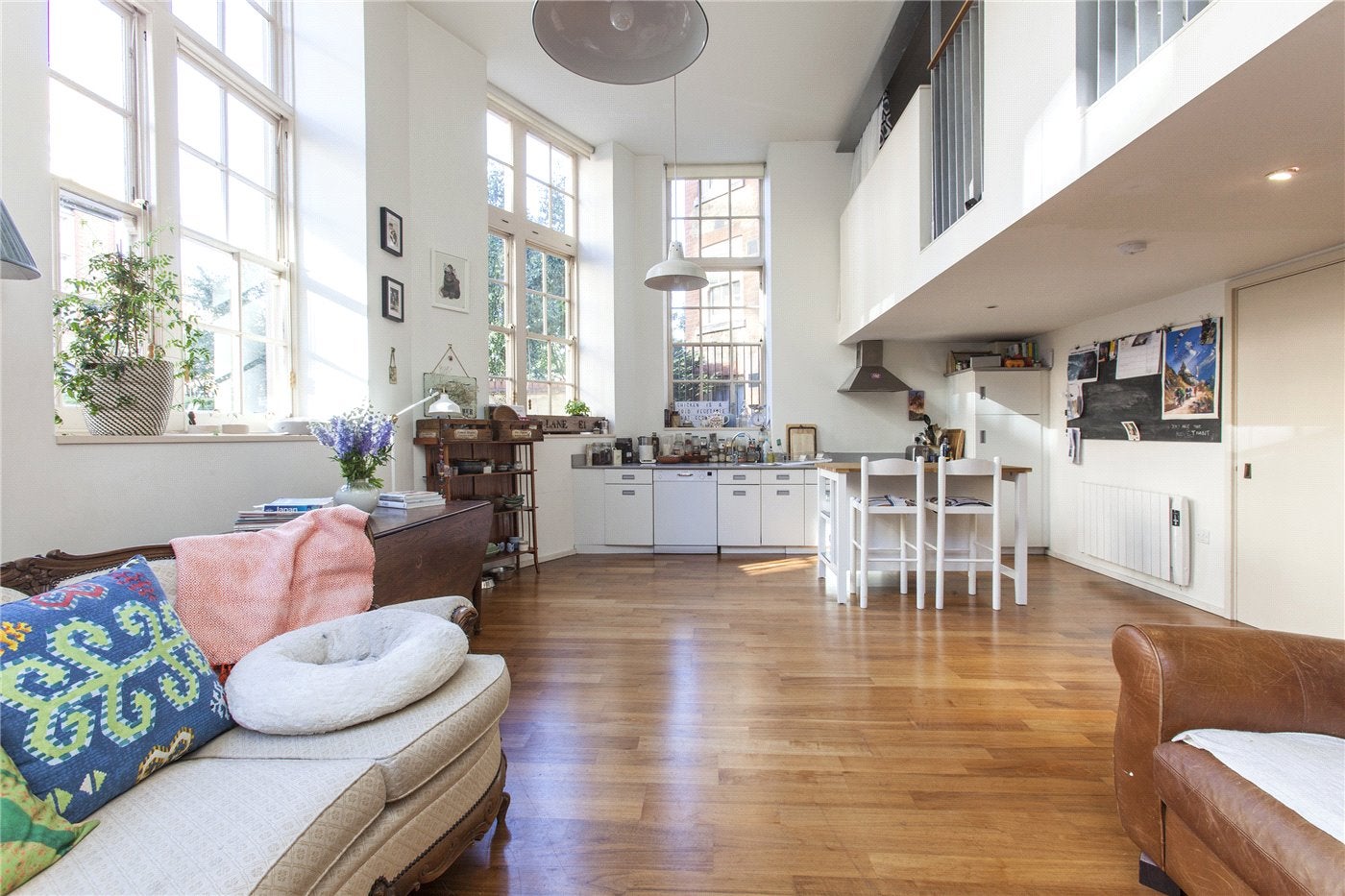 Flat Clark Street in Greater London