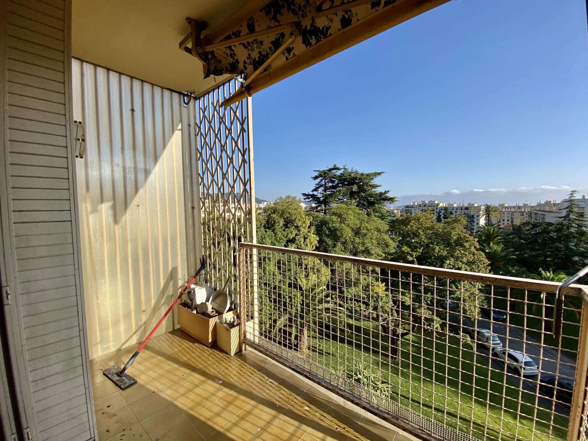 Flat Avenue du Ray in Nice