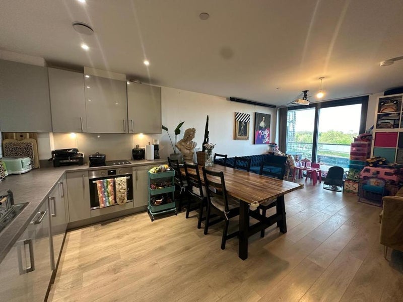 Room Wells Terrace in Greater London