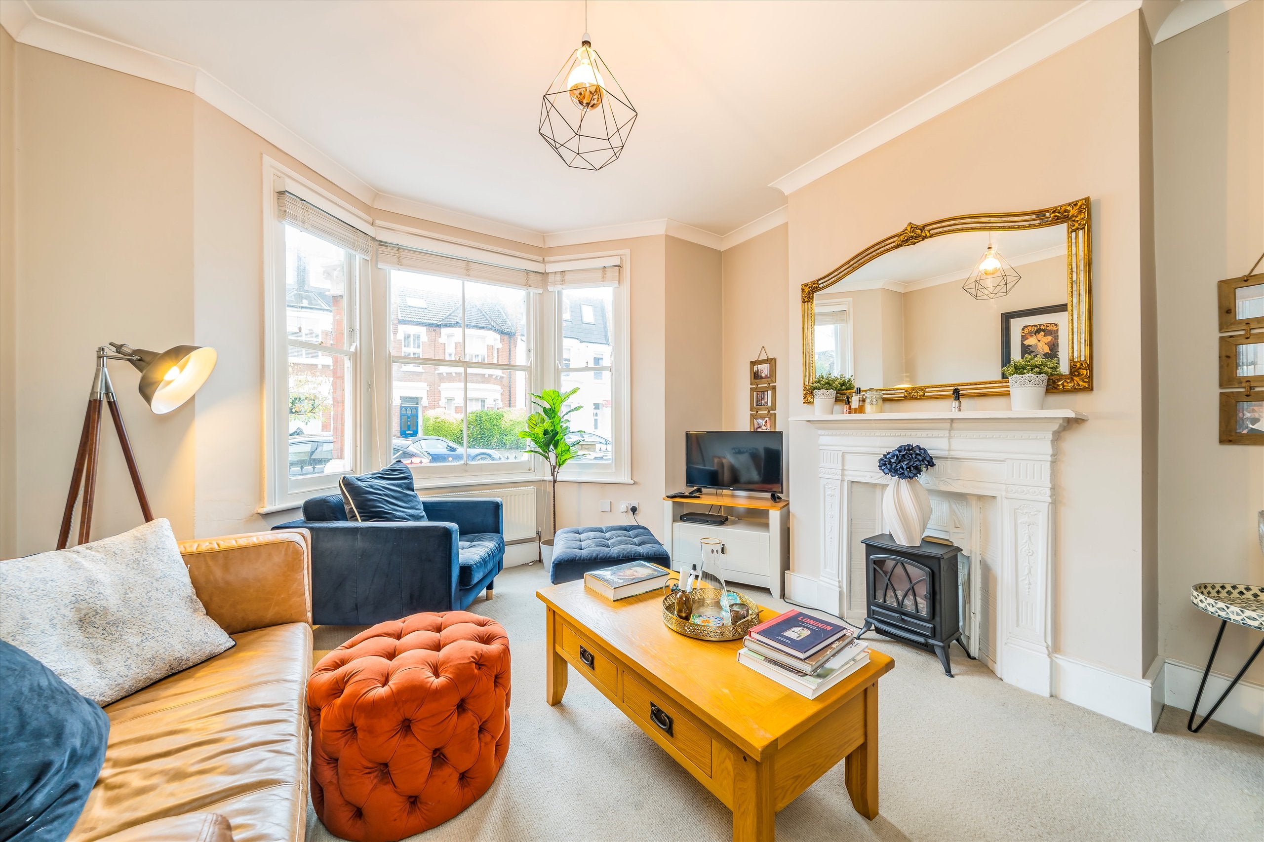 House Queensmill Road in Greater London