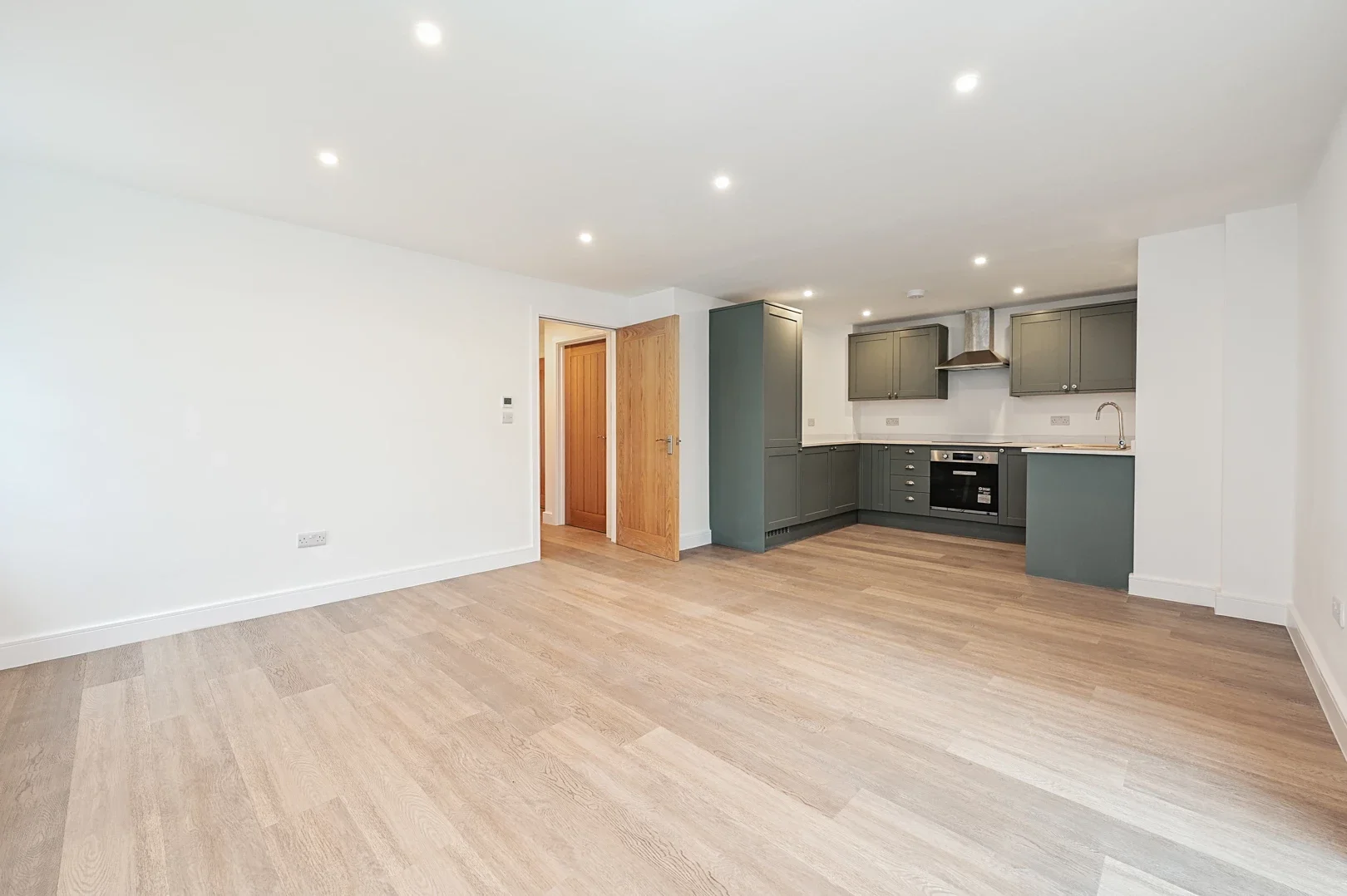 Flat Alexandra Road in Rushmoor