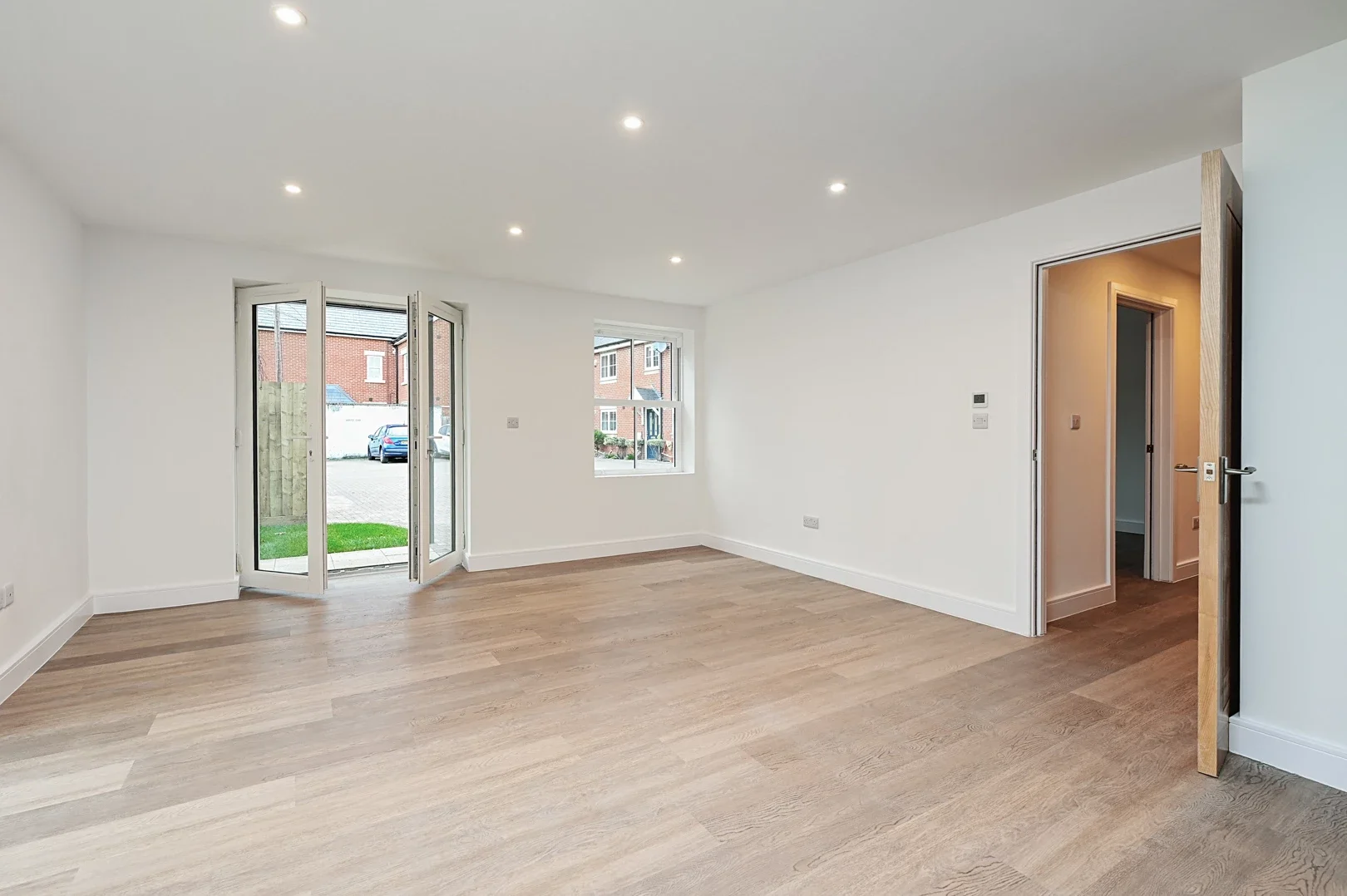 Flat Alexandra Road in Rushmoor