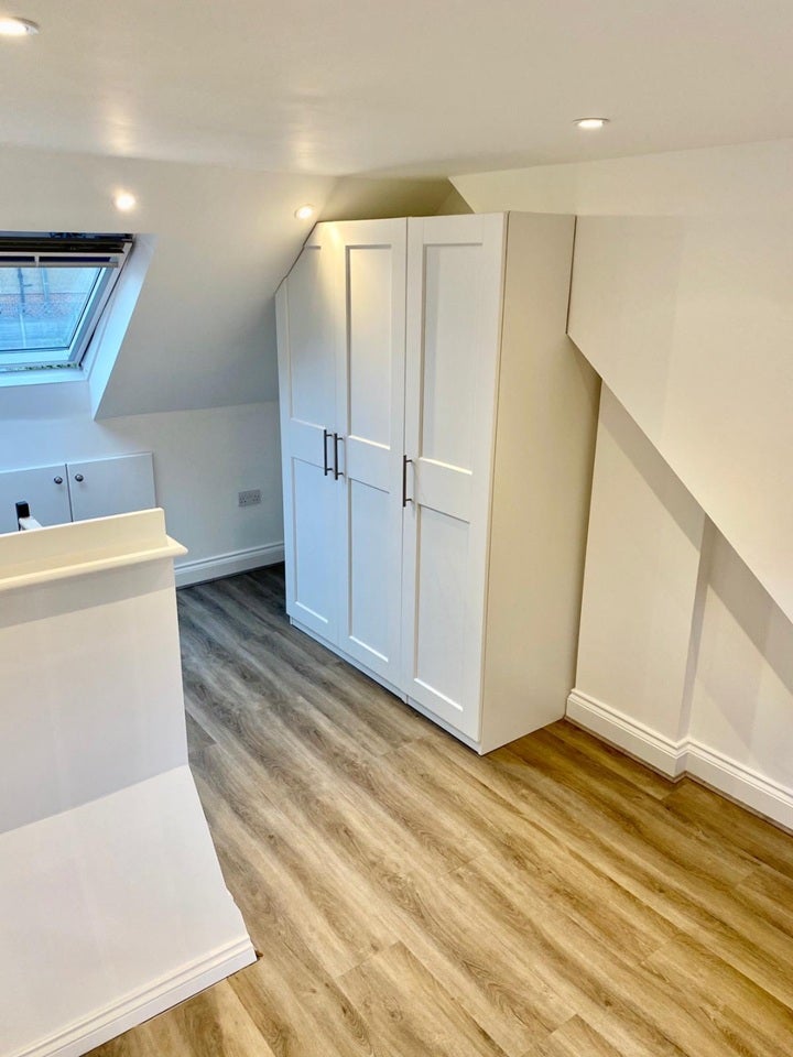 Flat Dovecote Close in Elmbridge