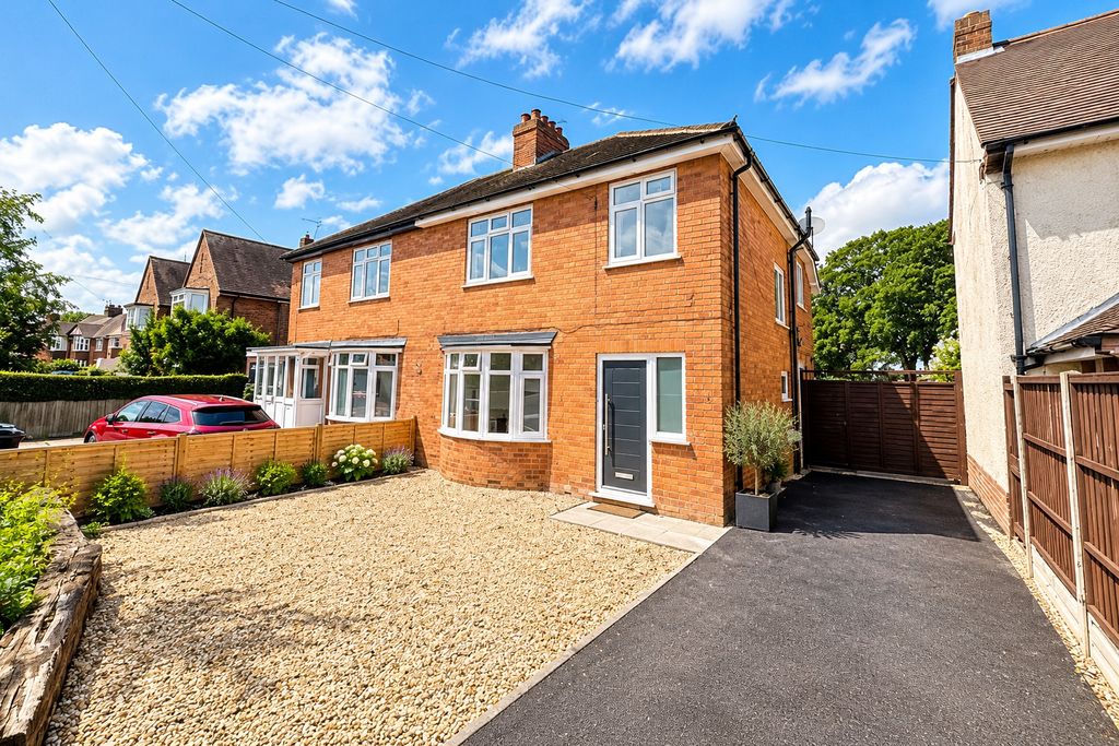 House New Beacon Road in South Kesteven