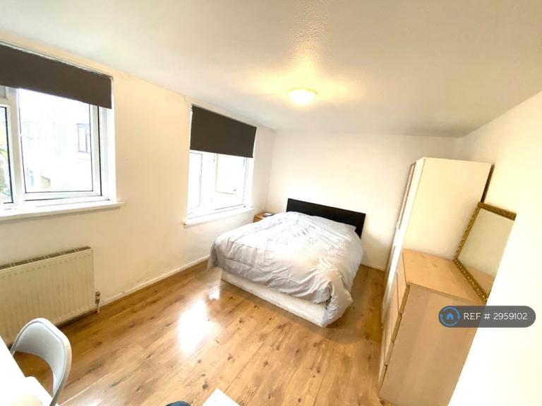 House Abbotsbury Close in Greater London
